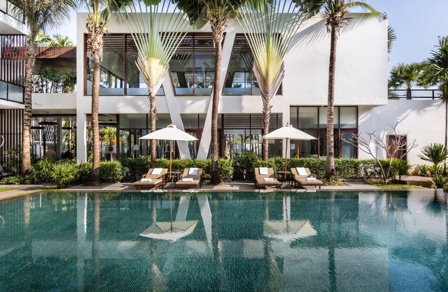 Shintana Saya La Maison