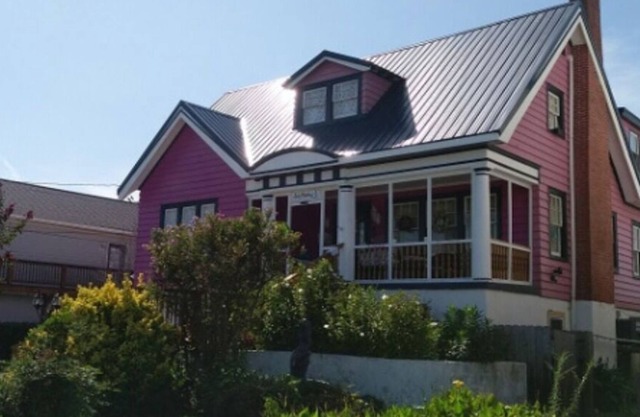 Shirley's Buckroe Beach Vacation Rental (4Bedroom)