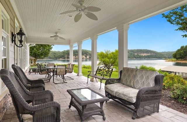 Shoreline Cottage - Direct Lake Access