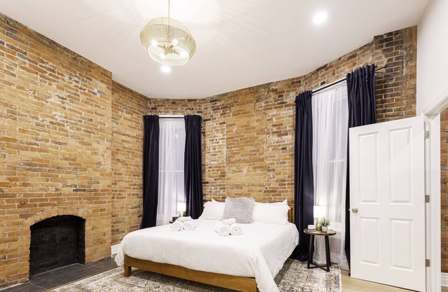 Short North | Brand New! | Free Off-Street Parking | Walkable