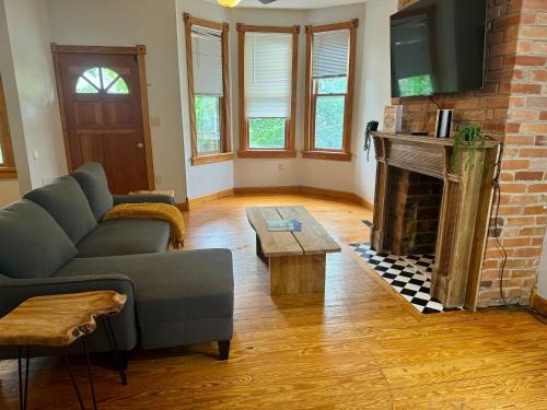 Short North - PRIME Location - Free Parking