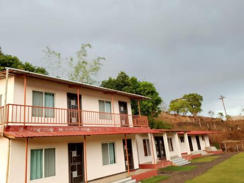 Shravan Lavasa Argo Tourism -Lavasa