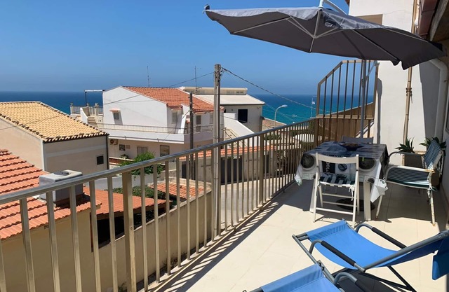 Sicily 200m from the sea