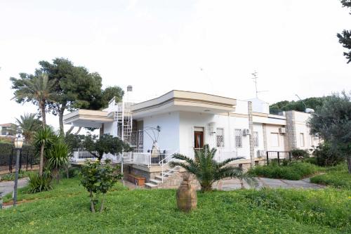 Sicily Wonders, 2 minute walk to the beach
