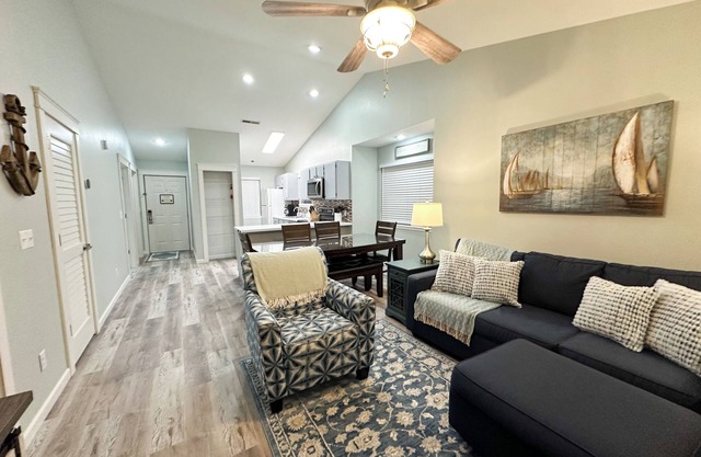 Side by Side Condos Walk-in Lake View Top Floor Next to SDC