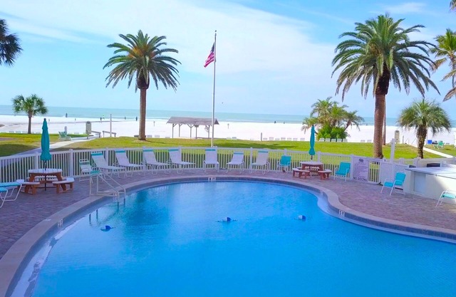 Siesta Key GULF SIDE~#100 - Peaceful Private Condo, 3 Pools, Jamaica Royale