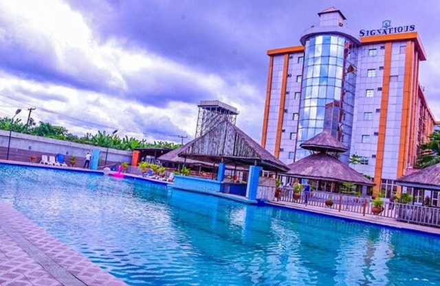 Signatious Hotel and Suites