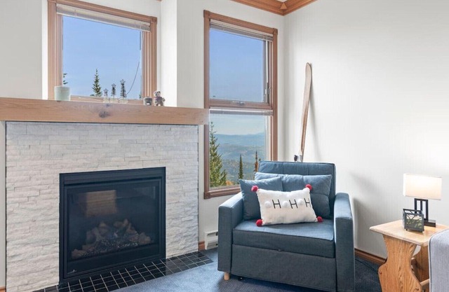 Silver Peaks - 2bed, 2bath ski-in/Ski-out