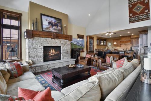 Silver Star #18 - 4 Bed Cottage w Spa