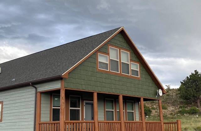Silver Trout Lodge, newer cabin with amazing views of Mt Princeton & Mt Antero.n