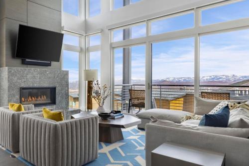 Silverado by AvantStay Snowboarders Skiers Paradise w Hot Tub Views Easy Slope Access