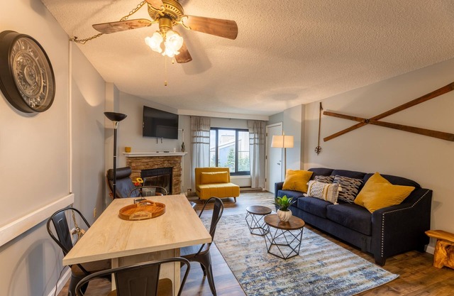 Silvercreek Lodge 1BR w/balcony, Mountain Escape