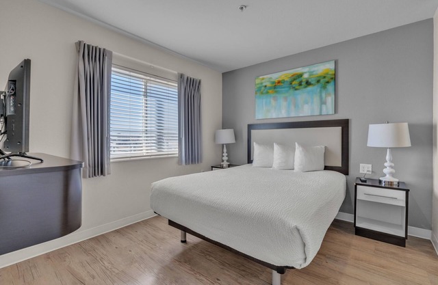 Simplicity At the Rim 1416 I Comfy 2 Bed 2 Bath