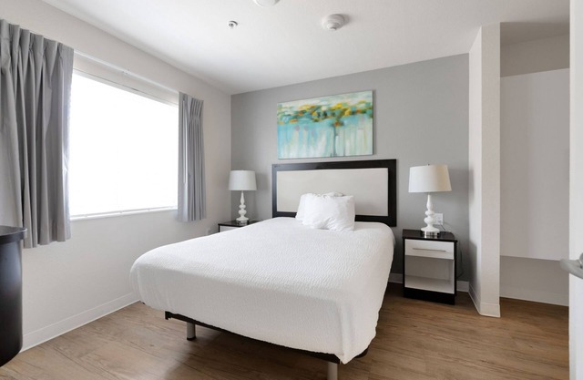 Simplicity At the Rim 1411 I Comfy 1 Bed 1 Bath