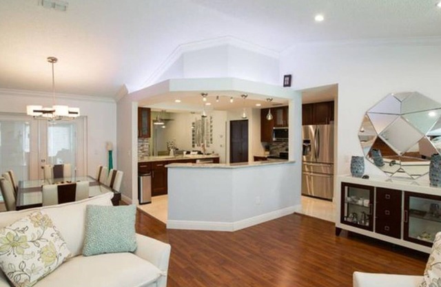 Simply modern stunning house good vibes to relax.
