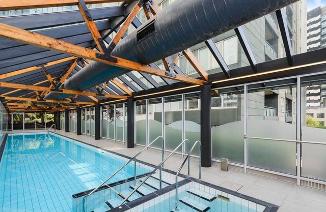 Simply Southbank by Ready Set Stay