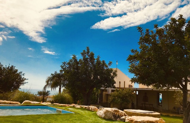 Single villa with private pool and lovely sea view