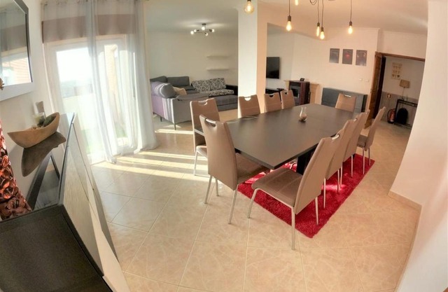 Sintra T3 duplex w magnificent views and balcony in Tapada das Mercês