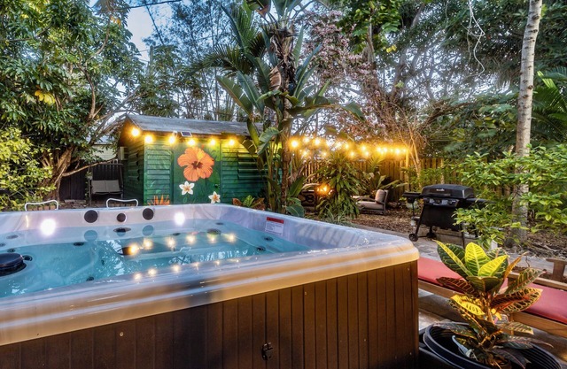 Siren's Cove 2 bedroom House-Hot Tub-for 4 Guests