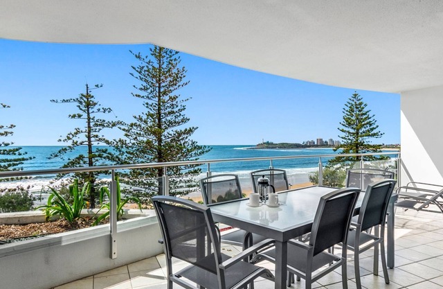 Sirocco 507 by G1 Holidays - Two Bedroom Beachfront Oveanview Apartment in Sirocco Resort