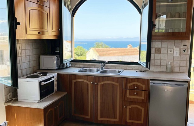 Skandalis Apartment with sea view (Athina)