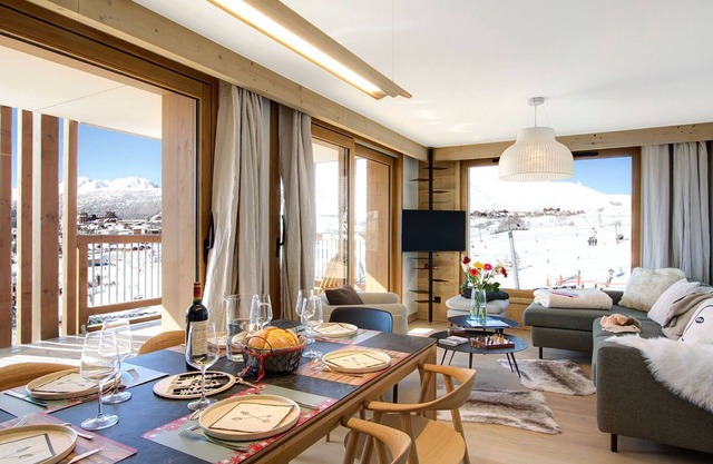 Ski aux pieds + piscine & sauna | T3 + cabine