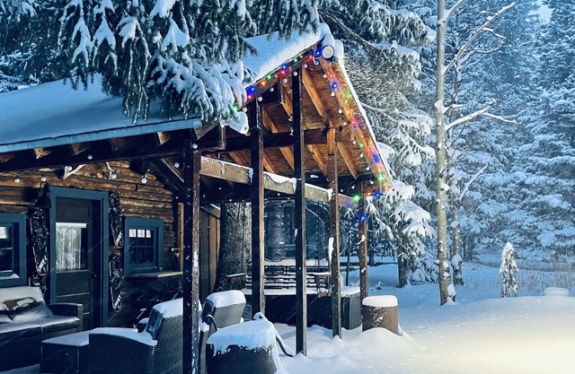 Ski Eldora! Rustic & Contemporary Caribou Creek Adventure Cabin in Nederland