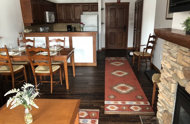 Ski in/out Premium Solitude Powderhorn Lodge 1BR