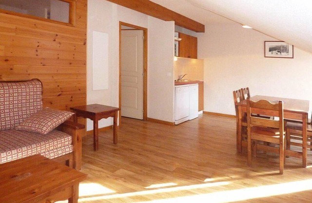Ski-in/ski-out & foot of the slopes, 3rd floor, fitness, swimming pool, sauna, balcony, tv