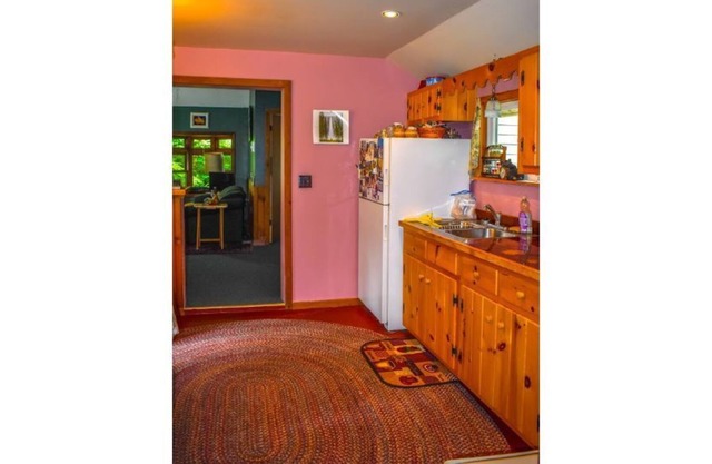 Skiing, golf, snowmobiling waterfront cottage for rent. Four Season.