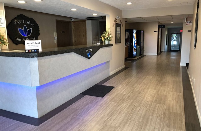 Sky Lodge Inn & Suites