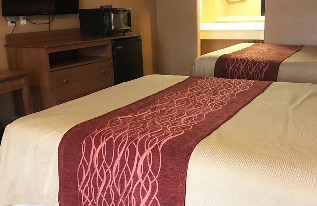 Sky Palace Inn Anthony - Comfort 2 Queen Bed Non Smoking