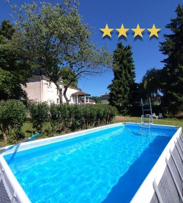 Skycircuitvilla - 4 star villa with 8 bedrooms, pool and 3000m2 grounds