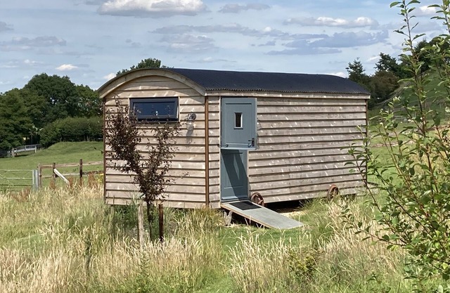 Slades Farm Luxury Glamping Pod Daisy
