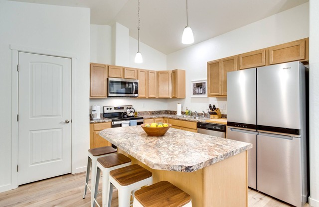 Sleek Montrose Home w/Patio & Yard < 2 Mi to Town
