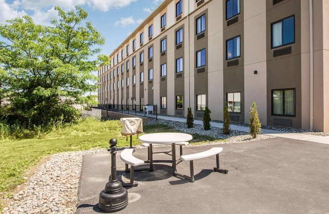 Sleep Inn & Suites Middletown - Goshen