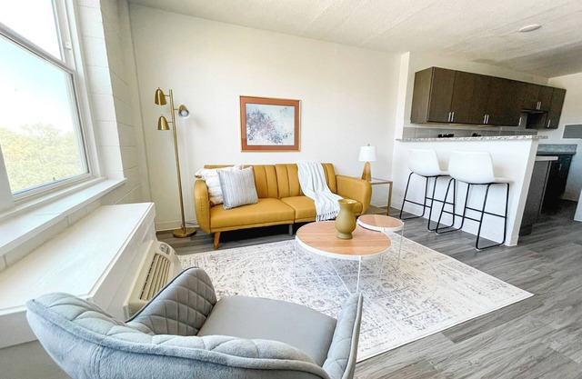 Sleepover: Charming 1BD/1BA + Gym - Cincinnati