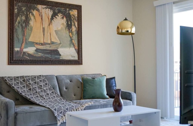 Sleepover: Prime 1BD/1BA + Balcony- OKCn