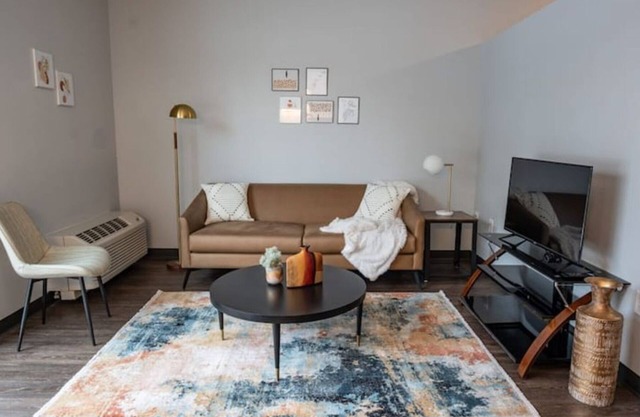 Sleepover: Serene 1BD/1BA - Downtown Des Moines