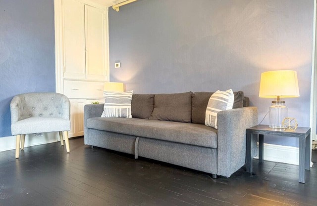Sleeps 12! Cozy Charleroi, Near Pittsburgh PA