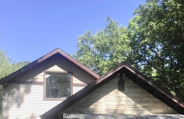 Sleeps 16 Across the Street From PM Park/Clear Lake Boats Marina