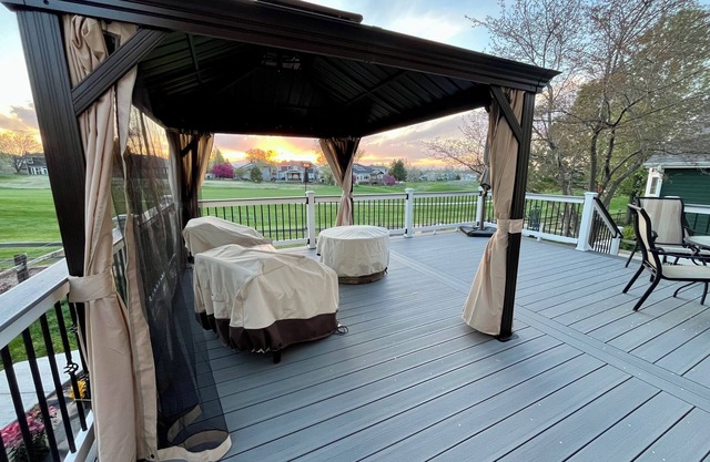 Sleeps 6 with beautiful mountain view, and close to all Colorado has to offer.