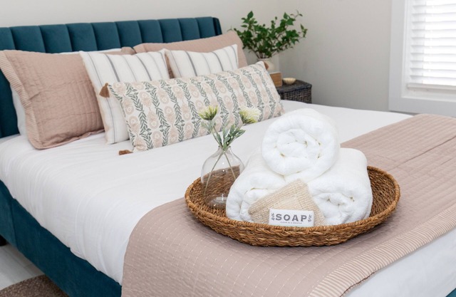 Sleeps 8! New Condo Near Downtown Waterfront