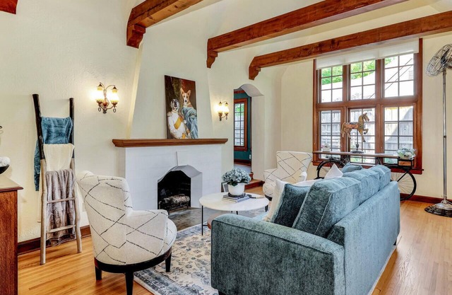 Sleepy Hollow Chateau
