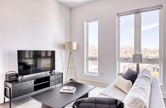 Sloans Lake 2BR w Gym WD Roof nr Park DEN-105