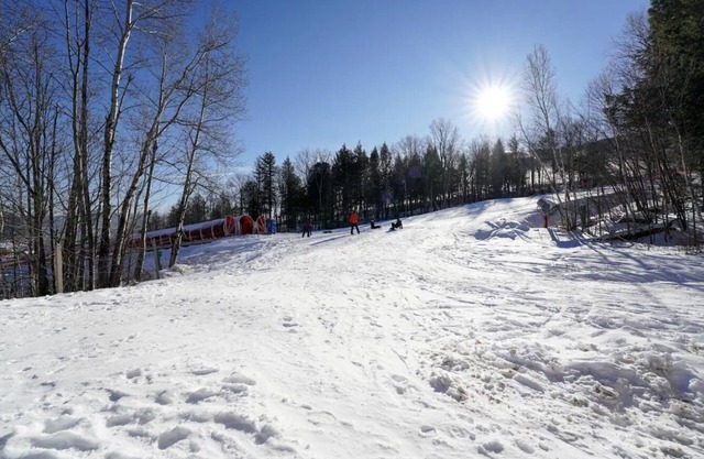 Slope Side Retreat! HotTub| Sauna| Pool! Sleeps 6