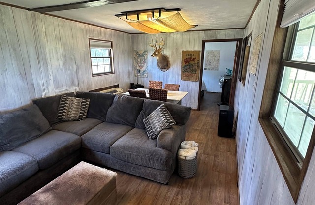 Small Country Home on Private FarmnIn City Limits of Sneads