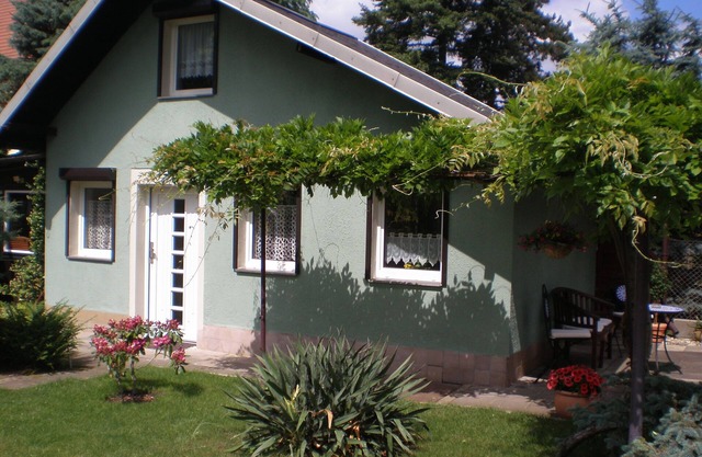 small cozy, lovingly furnished holiday house for 2 people