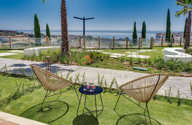 SMALL OASIS 2395