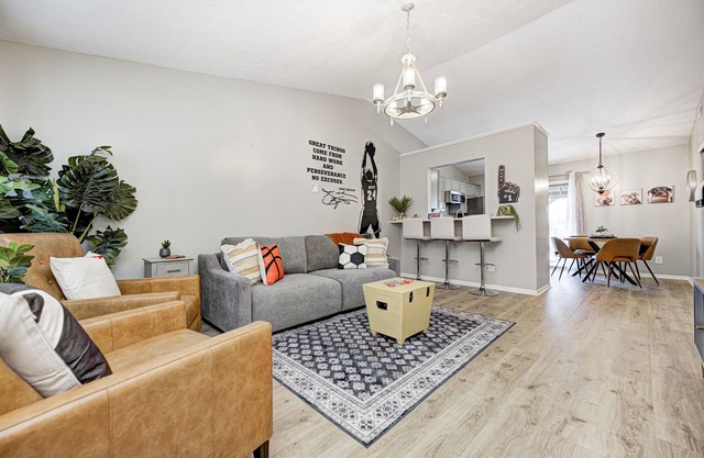 Smores, Scores & Paws | Cozy Ranch Near Grand Park | Firepit, King Bed & Games